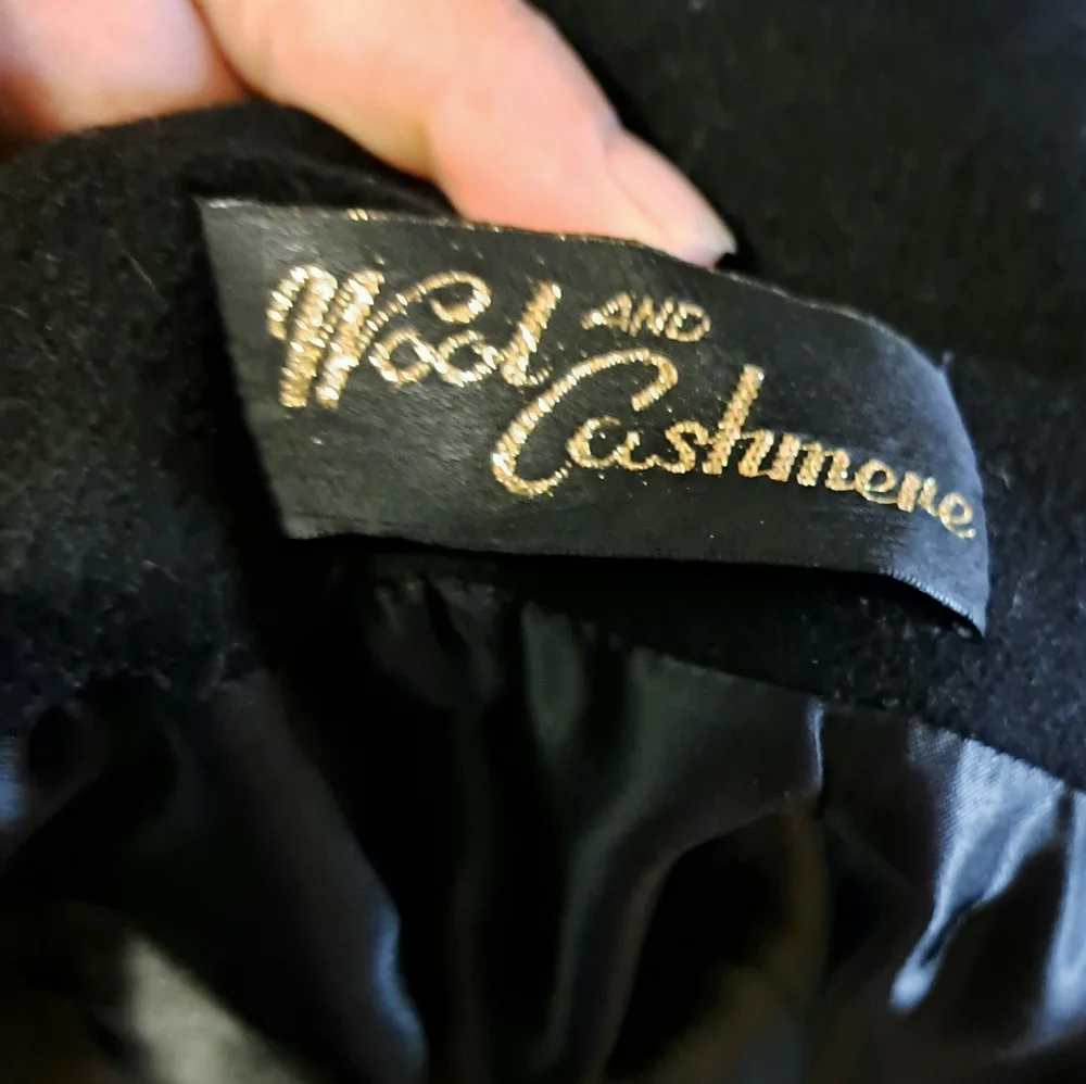 LA POMPADOUR Paris Wool And Cashmere Coat Removable Fur Collar Size 44 Euro - Picture 8 of 11